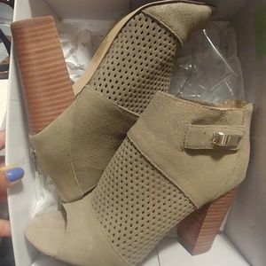 Dolce Vita Nude Metallic Suede Booties-SZ9